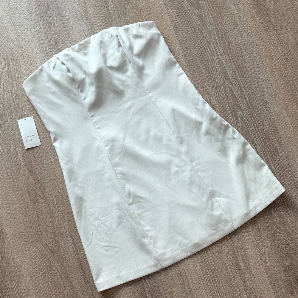 *NEW* Cream Strapless Dress